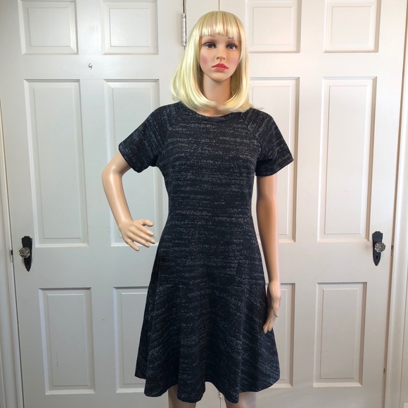 NWT LOFT Black/Gray Knit Dress Sz 4 - Picture 1 of 6